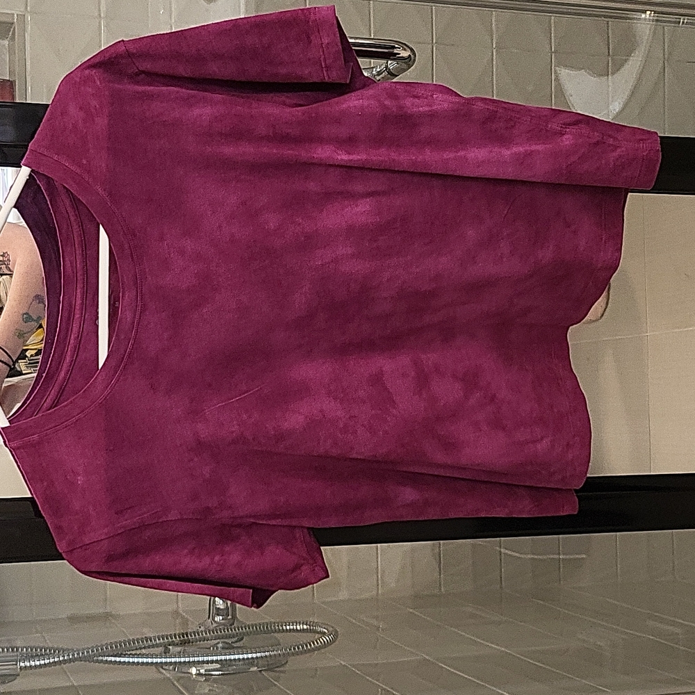 Athleta M Cropped Tshirt
